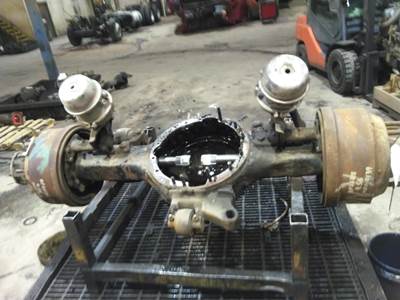 Meritor-Rockwell RP26185 Front Axle Housing