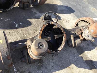 Meritor-Rockwell RP35380 Front Axle Housing