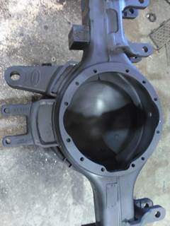 Eaton-Spicer RD404 Rear Axle Housing