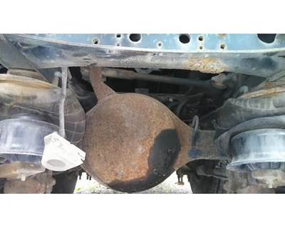 Eaton-Spicer RD405 Rear Axle Housing for a International 4400