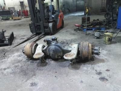 Eaton-Spicer RS402 Rear Axle Housing