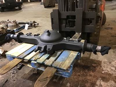 Eaton-Spicer RS404 Rear Axle Housing