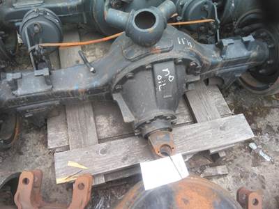 Eaton-Spicer RS404 Rear Axle Housing