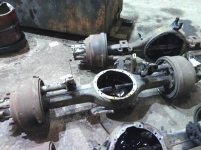 Eaton-Spicer RS405 Rear Axle Housing