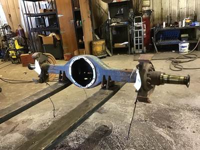 Eaton-Spicer S110 Rear Axle Housing