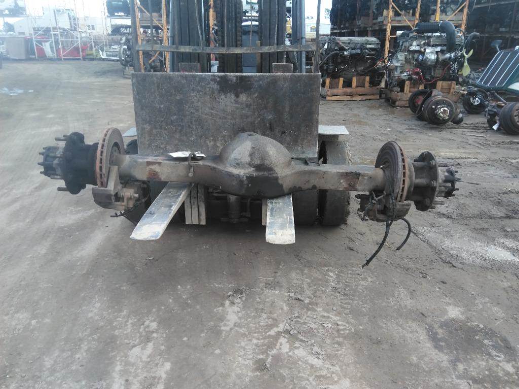 2004 Eaton-Spicer S135S Rear Axle Housing for a Chevrolet C5500 For ...
