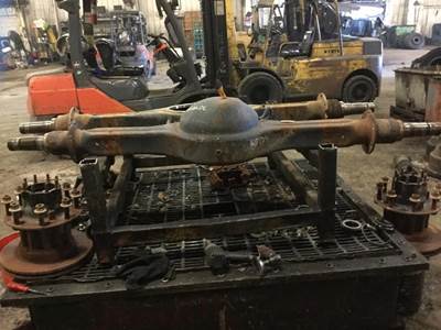 Eaton-Spicer S150S Rear Axle Housing