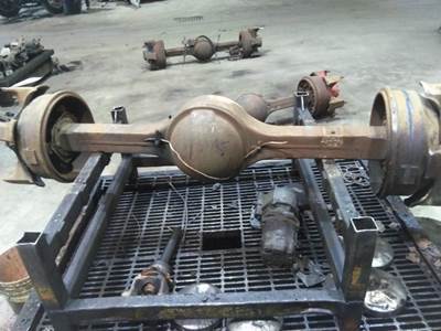 Meritor-Rockwell F106 Rear Axle Housing