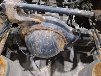 Meritor-Rockwell MR2014X Rear Axle Housing