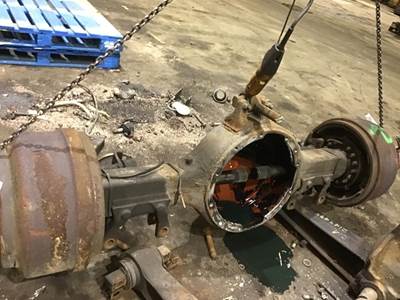 Meritor-Rockwell RR25160 Rear Axle Housing