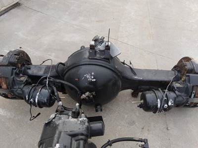 Meritor-Rockwell RS26185 Rear Axle Housing