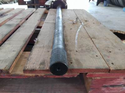 Meritor-Rockwell 3206U1347 Axle Shaft