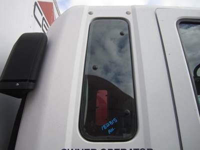 Mitsubishi Fuso FM617 Right Back Glass