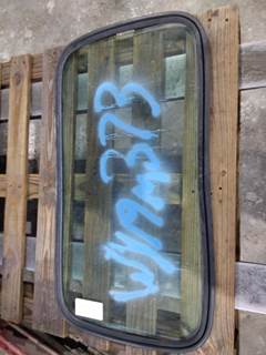 Peterbilt 330 Back Glass