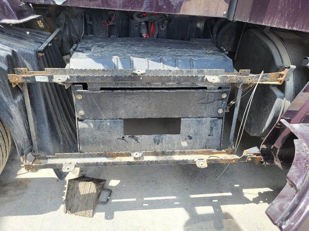 2013 Kenworth T660 Left Battery Box For Sale Wykoff, MN 2275463