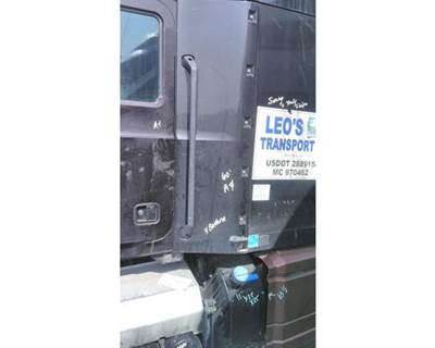 2019 Mack Anthem Left Filler Body Panel between Cab and Sleeper