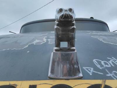 Mack Pinnacle CXU612 for a Mack CXU612