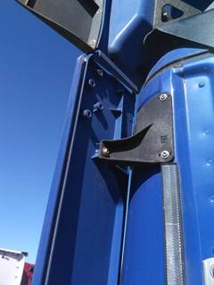 Freightliner Cascadia 113 Left Bracket for a Freightliner CASCADIA 113 2018UP