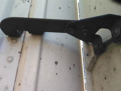 Freightliner Cascadia 113 Right Bracket for a Freightliner CASCADIA 113 2018UP