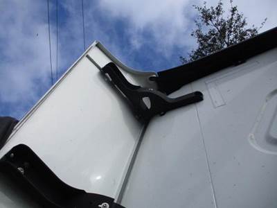 Freightliner Cascadia 125 Left Bracket