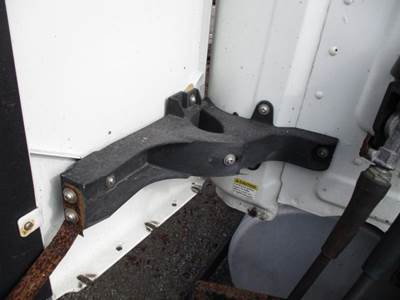 Freightliner Cascadia 125 Left Bracket
