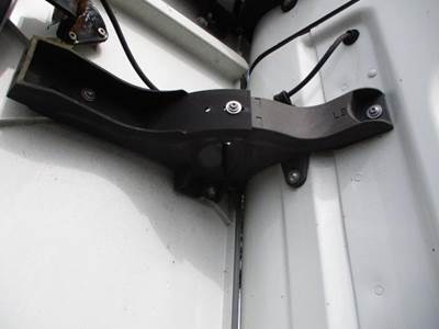 Freightliner Cascadia 125 Left Bracket