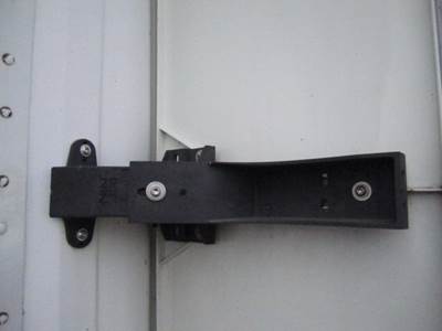 Freightliner Cascadia 125 Left Bracket