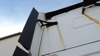 Freightliner Cascadia 125 Left Bracket