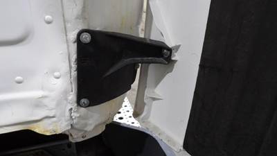 Freightliner Cascadia 125 Right Bracket
