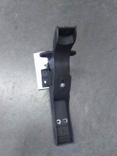 Freightliner Cascadia 125 Evolution Right Bracket