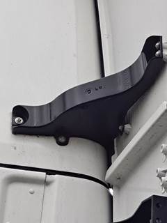 Freightliner Cascadia 126 Right Bracket
