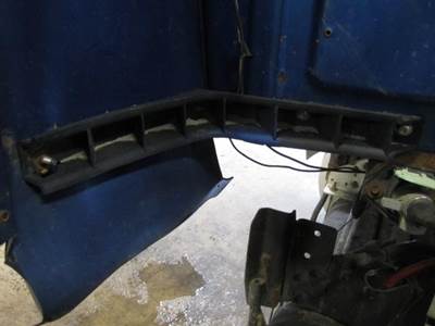 International ProStar Left Bracket for a International PROSTAR 122