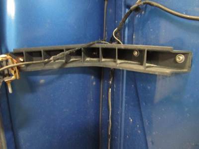 International ProStar Left Bracket for a International PROSTAR 122