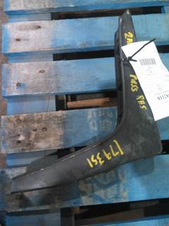 International ProStar Right Bracket for a International PROSTAR 122