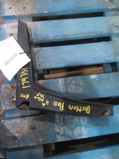 International ProStar Right Bracket for a International PROSTAR 122