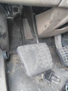 Freightliner Cascadia 113 Pedal