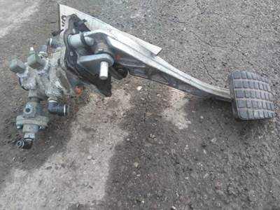 Freightliner Cascadia 125 Pedal