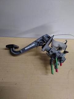 Freightliner Cascadia 125 Pedal