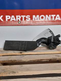 Freightliner Cascadia 126 Pedal