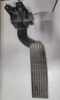 Freightliner M2 112 Pedal