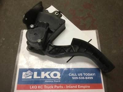 International 8600 Pedal