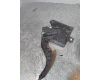 Used 2009 International ProStar Left Throttle Pedal with TPS, Williams Controls 134143