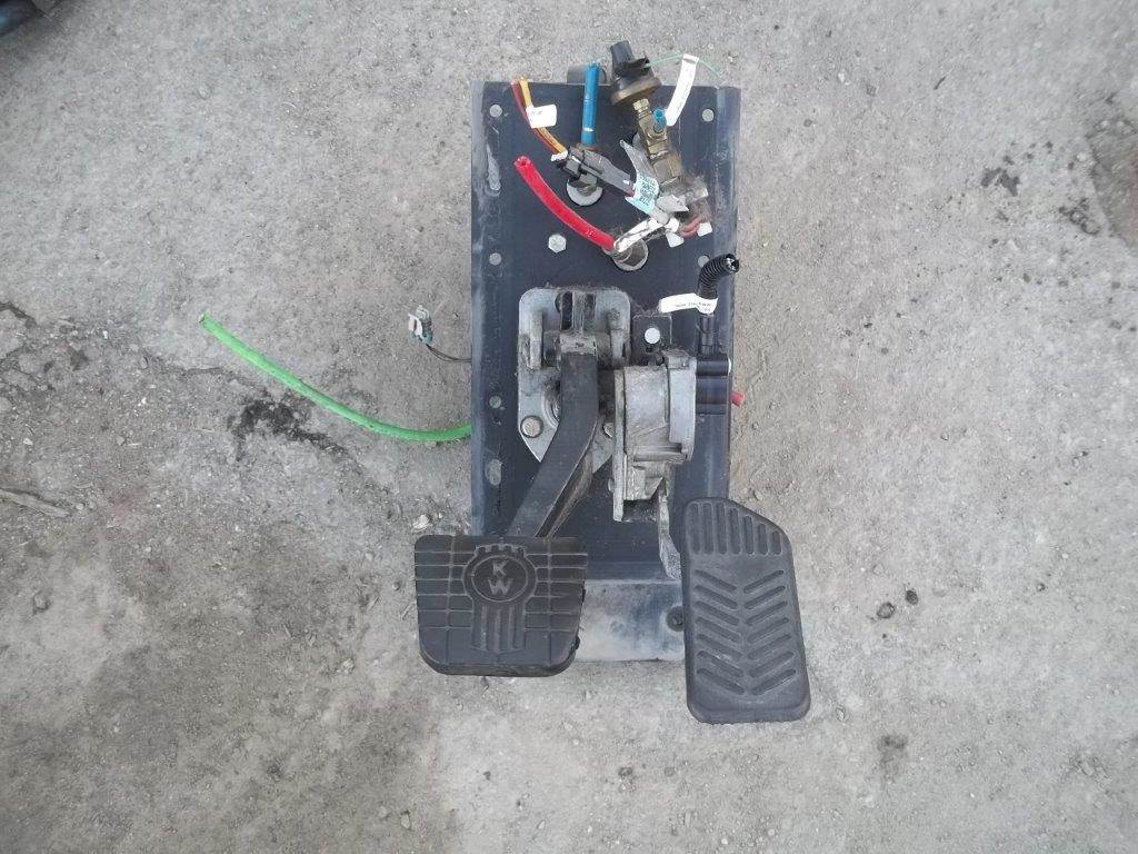 2008 Kenworth T2000 Pedal For Sale Stockton, CA 2217709
