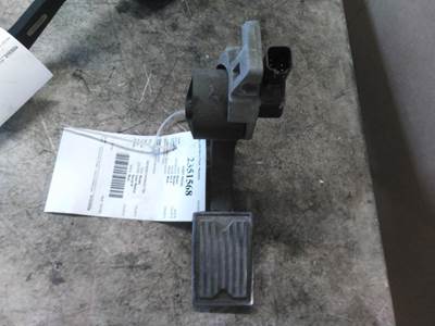 Mack Pinnacle CXU612 Pedal for a Mack CXU612