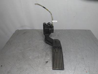 Western Star 5700XE Pedal