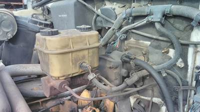 GMC TOPKICK C6000 Brake Master Cylinder