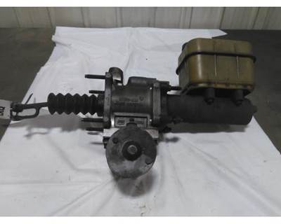 Hino 268 Left Brake Master Cylinder