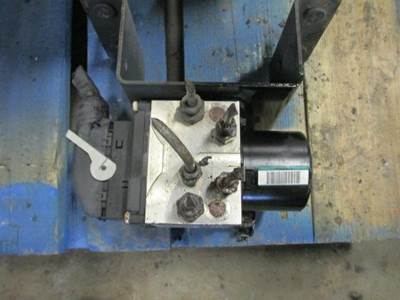 International CF600 Brake Shoe / Pad