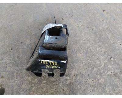 Freightliner Cascadia 126 Right Front Bumper Bracket