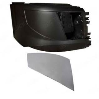 Volvo VNL Right Bumper End